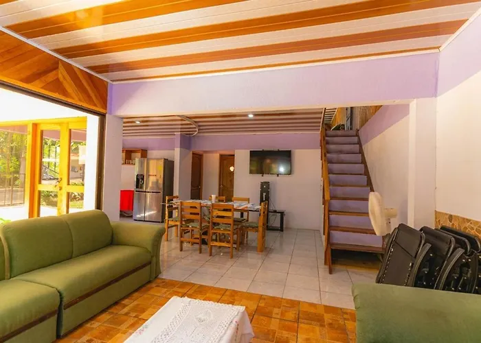 Almendro House Playa Ferienhaus *