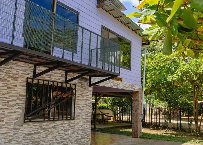 Almendro House Playa *